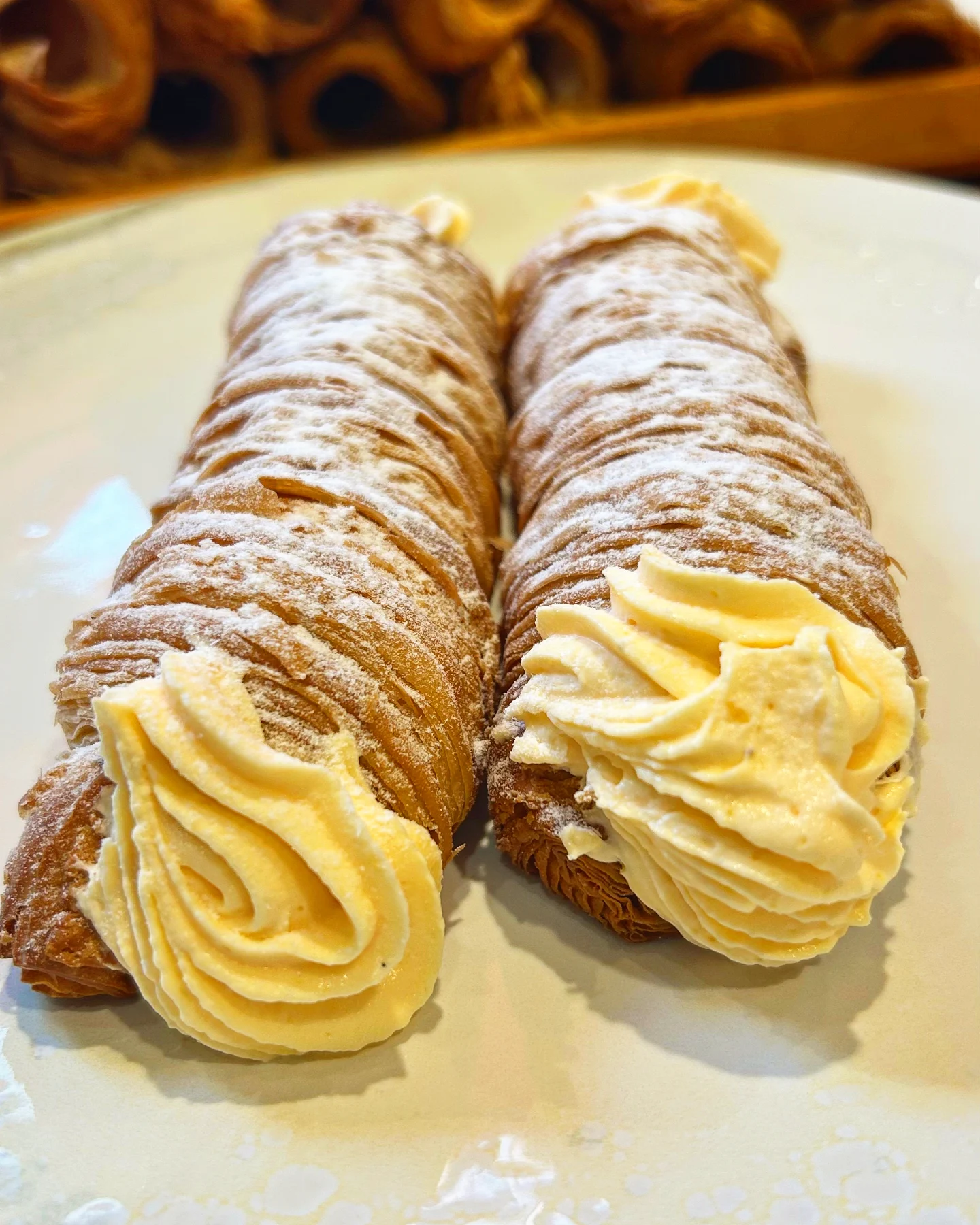 今日も朝からクリーム・ホーンご用意しています（2025.05.16）