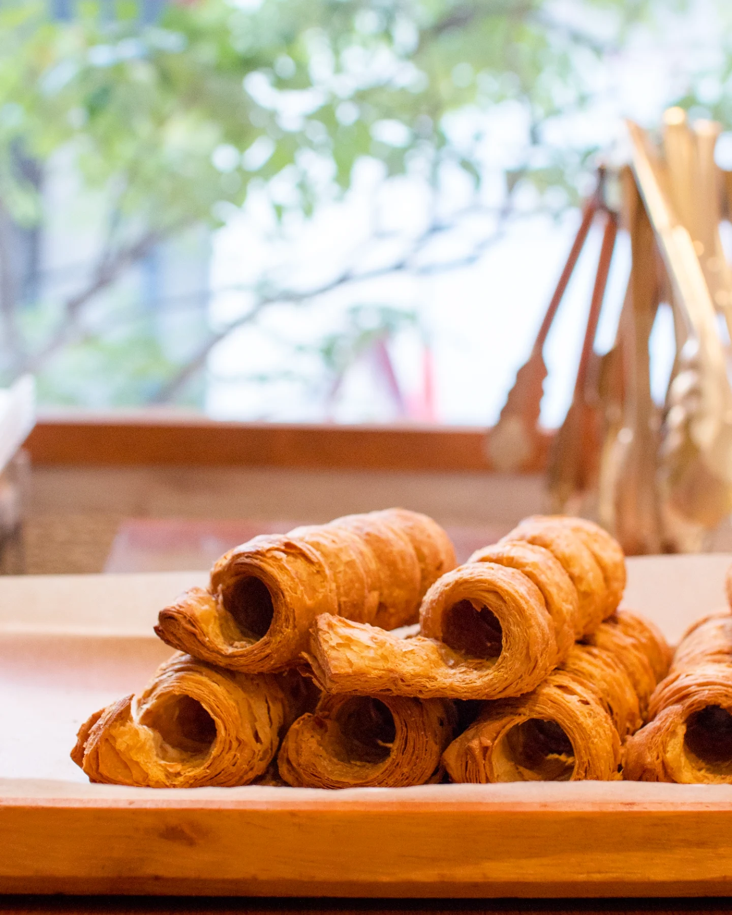 今日も朝からクリーム・ホーンご用意しています（2025.05.16）