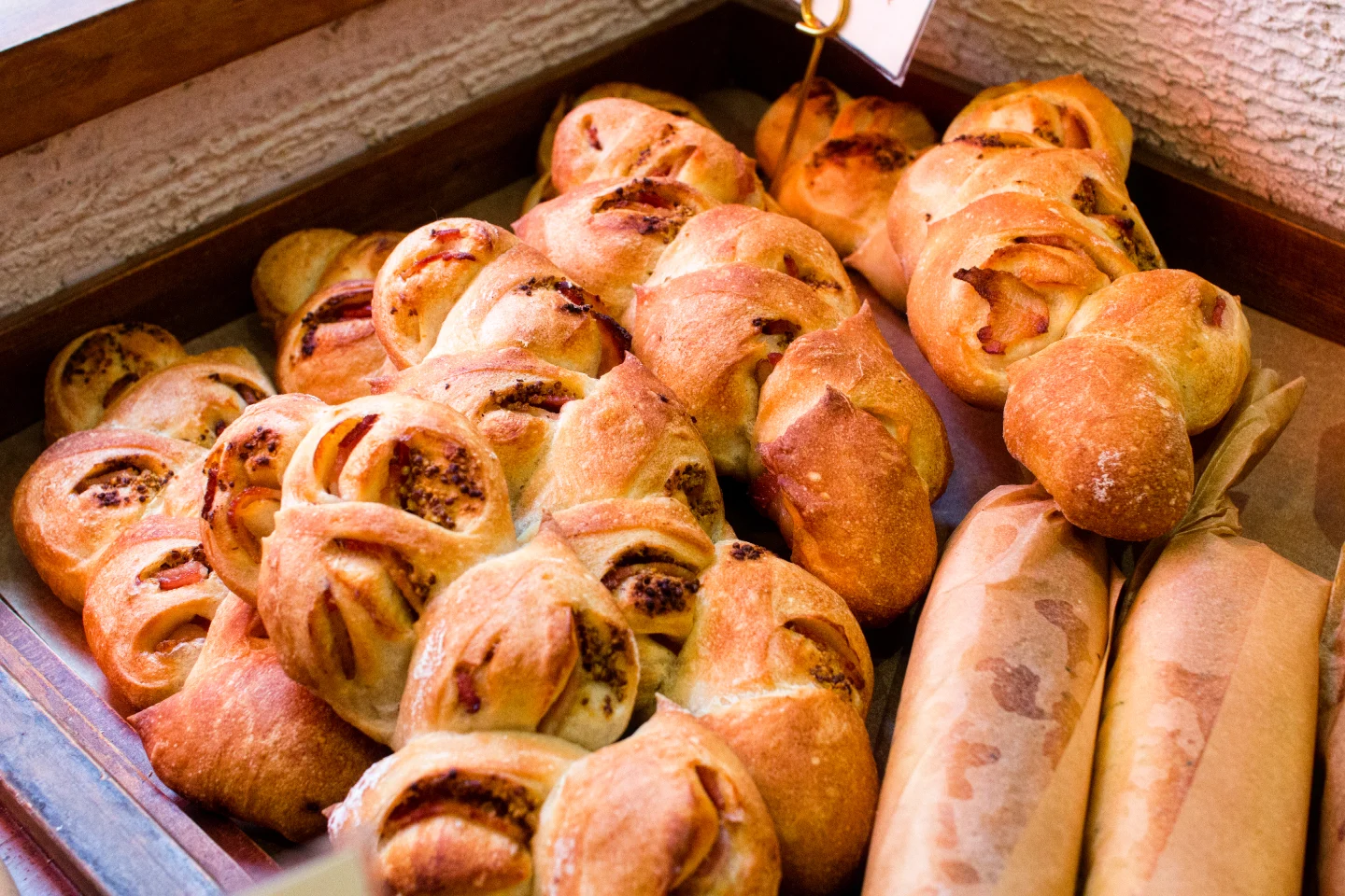 ベーコンエピ焼き上がっています（2025.06.10）