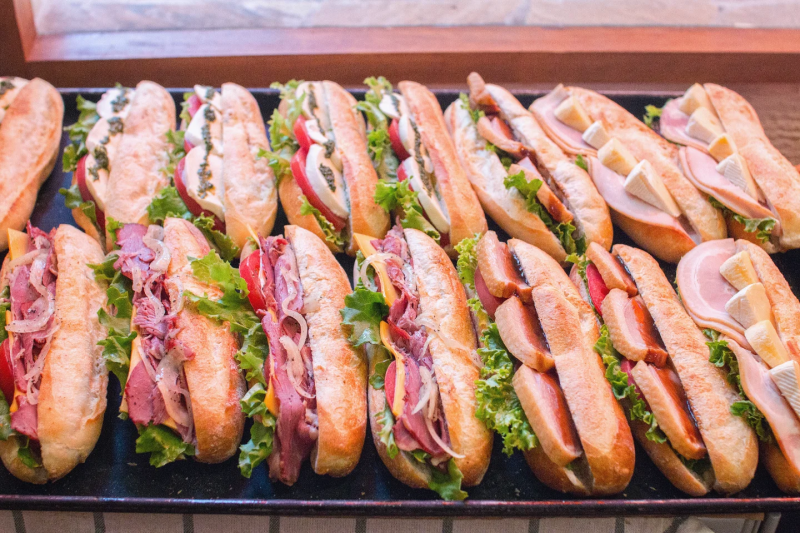 バゲットサンドから食パンサンドまで豊富にご用意しています（2025.07.11）