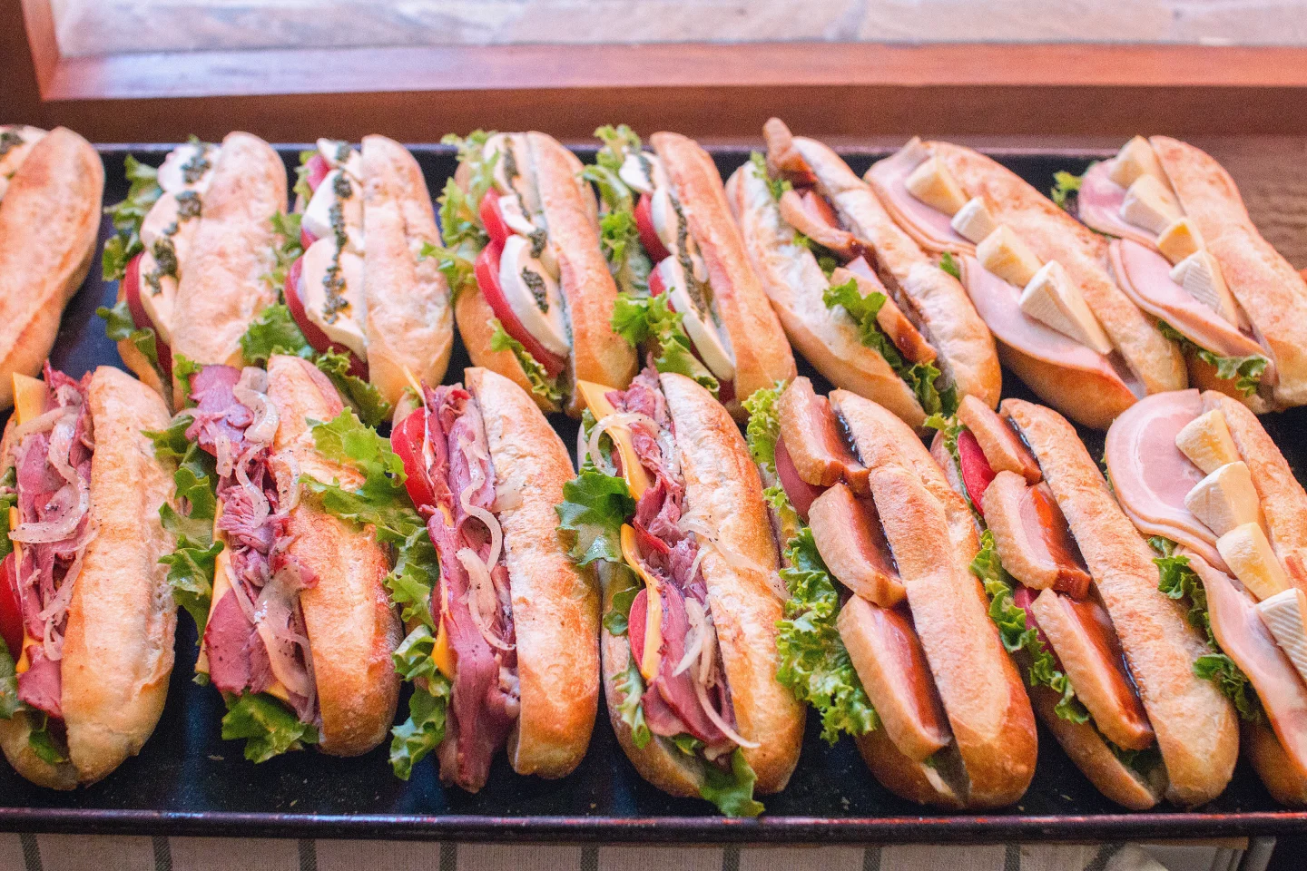 バゲットサンドから食パンサンドまで豊富にご用意しています(2025.07.11)