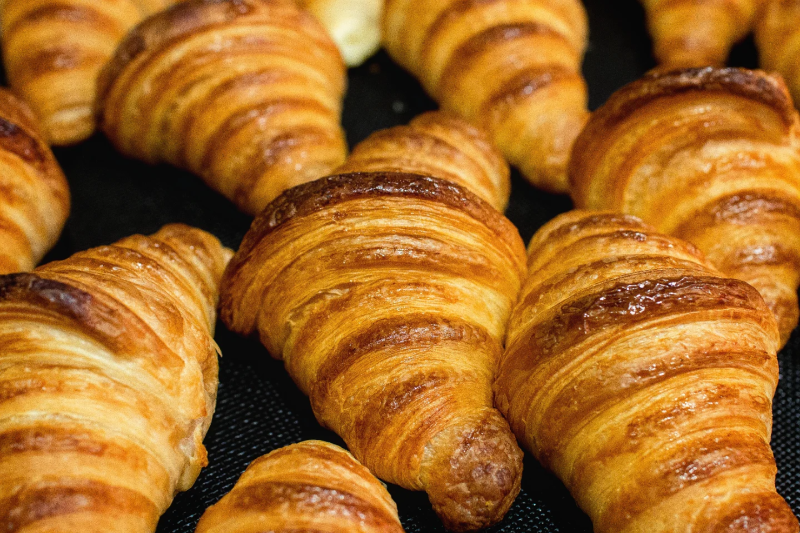 焼き立てのクロアソン、たくさんご用意しています（2025.07.12）