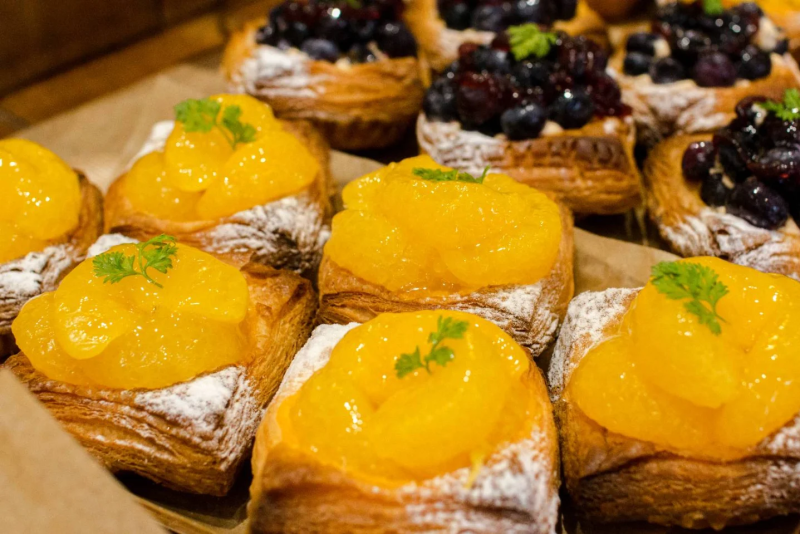 季節限定販売の「甘夏とオレンジジャムのデニッシュ」本日もご用意しています（2025.07.18）
