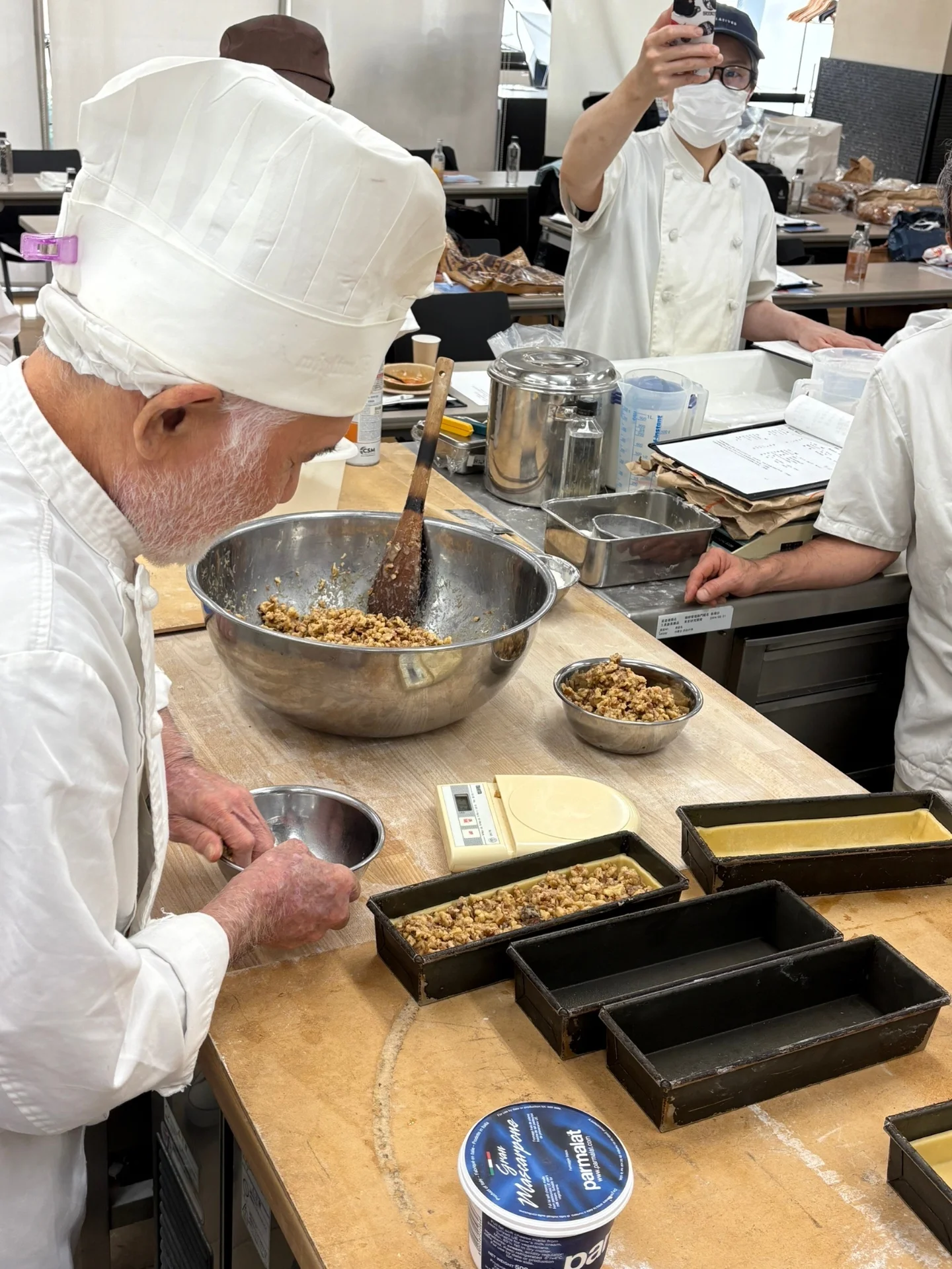 ブロートハイム明石克彦シェフにOB/OG向けに日仏商事で講習会を開いていただきました（2025.07.29）