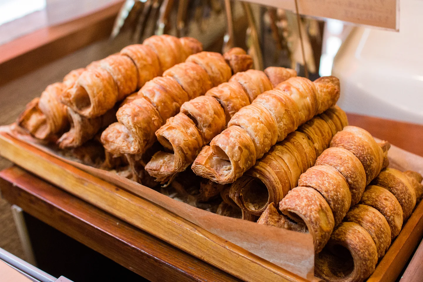 暑い季節にも人気の「クリーム・ホーン」本日も焼きたてをたっぷりご用意しました(2025.08.12)