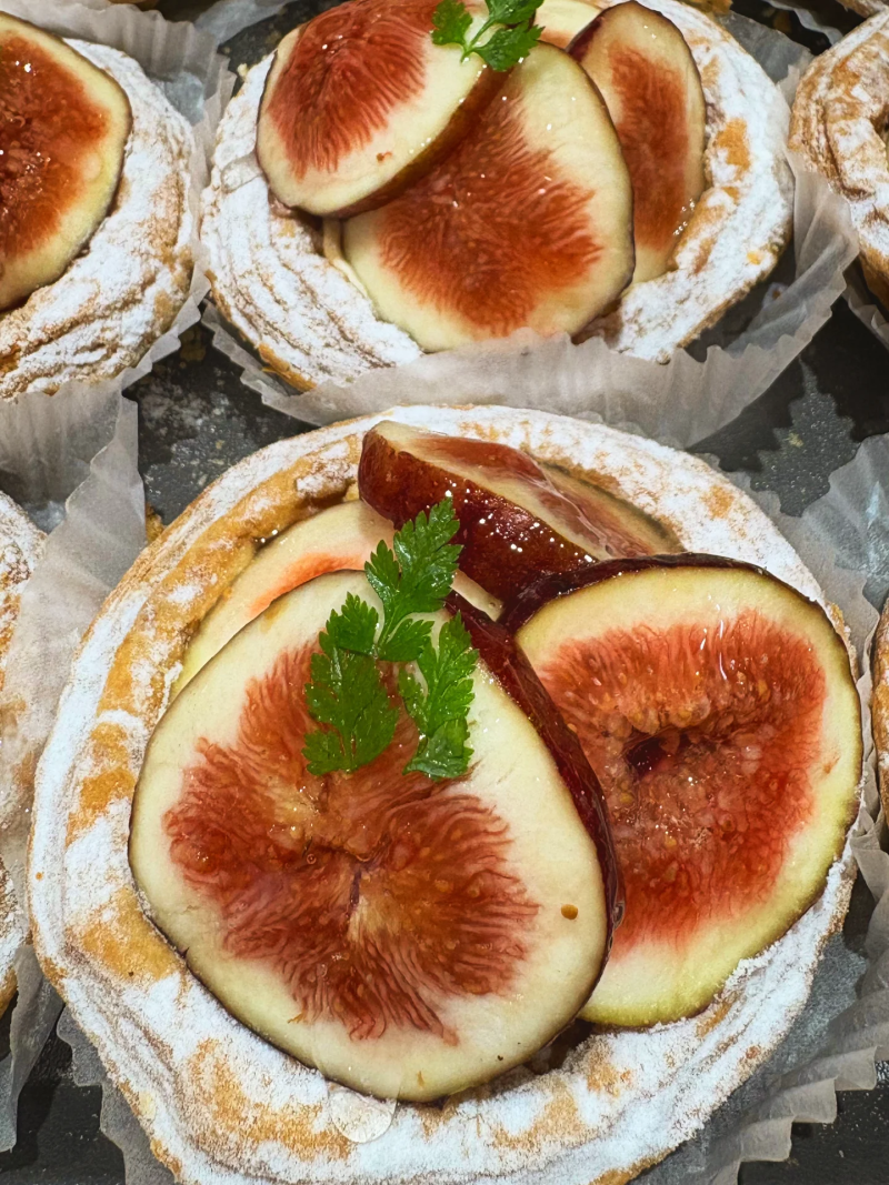 芳醇ないちじくのパイが新登場いたしました（2025.08.23）