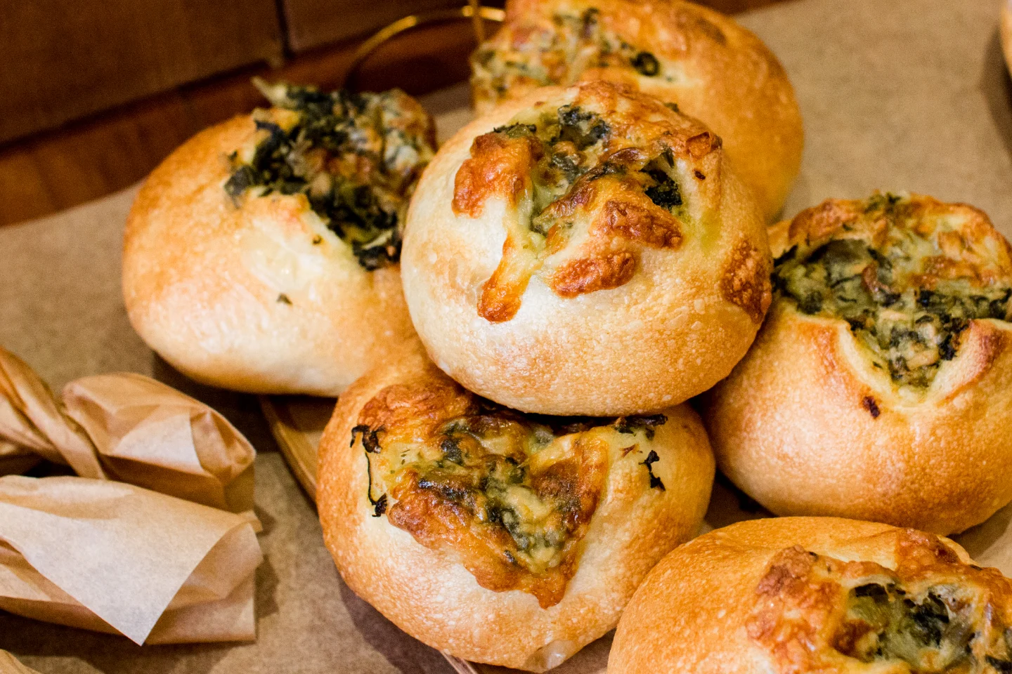 「野ざわ菜おやき」が今日も焼き立てでご用意しています!(2025.08.29)