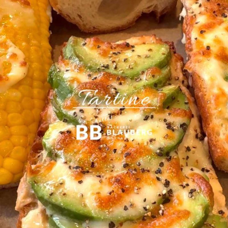 夏の季節限定商品「とうもろこしのタルティーヌ」、「アボカドとツナのタルティーヌ」焼き上がりました（2025.08.30）