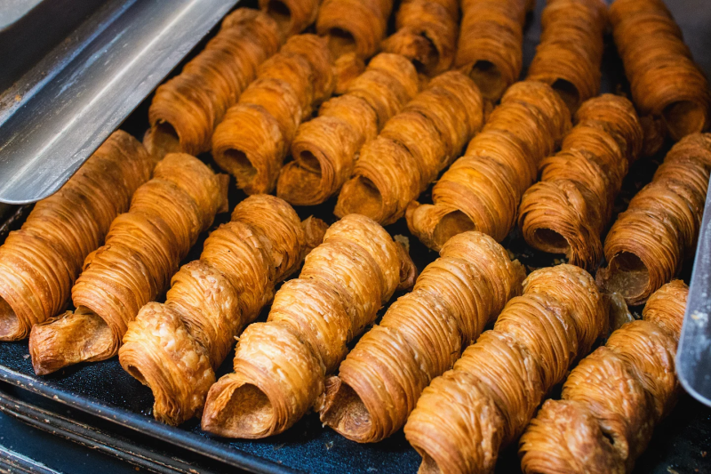 人気のこだわりのクリームホーン焼き上がっています（2025.09.23）