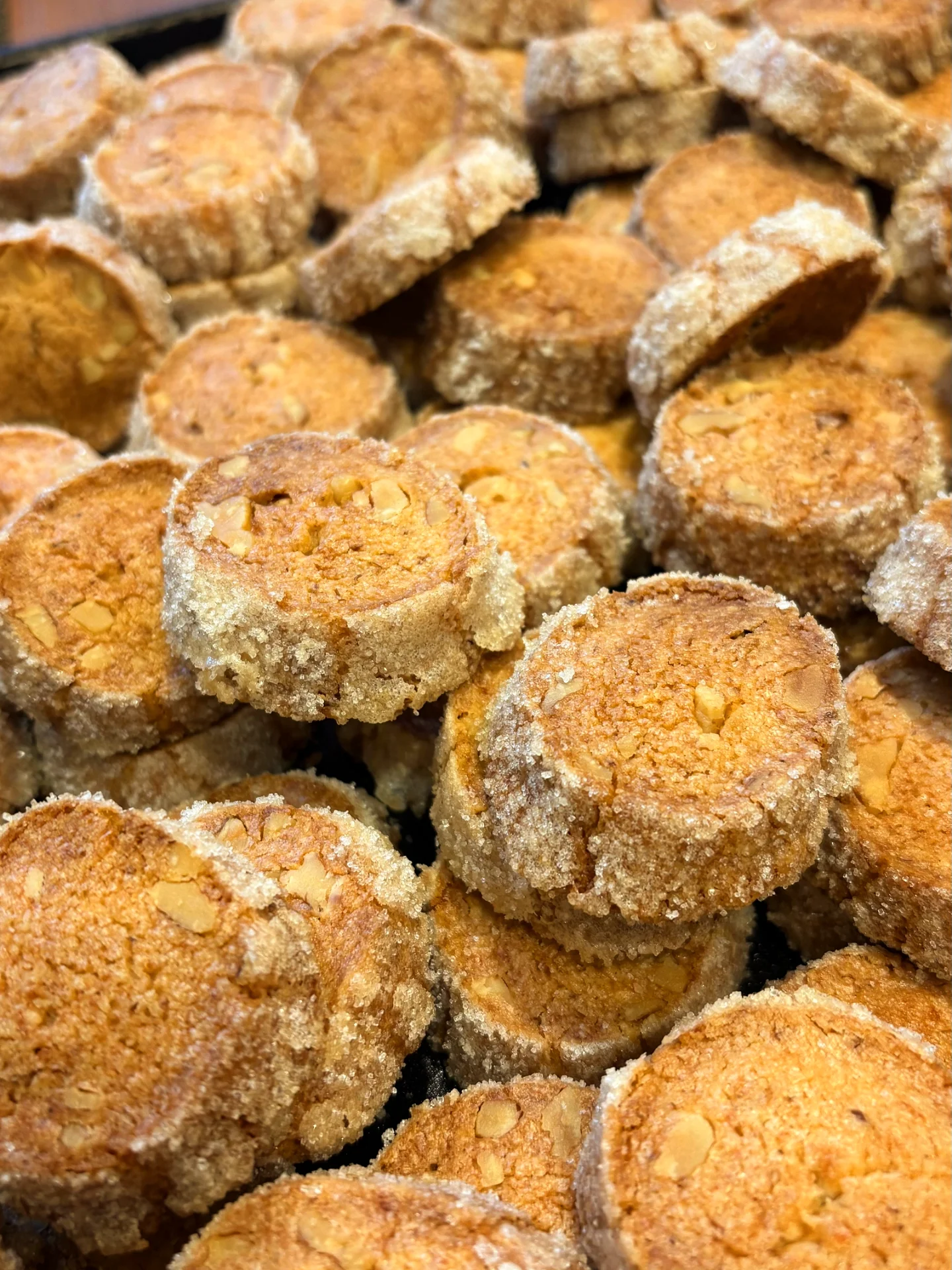 「ゴルゴンゾーラとくるみのクッキー」焼き上がっています（2025.09.25）