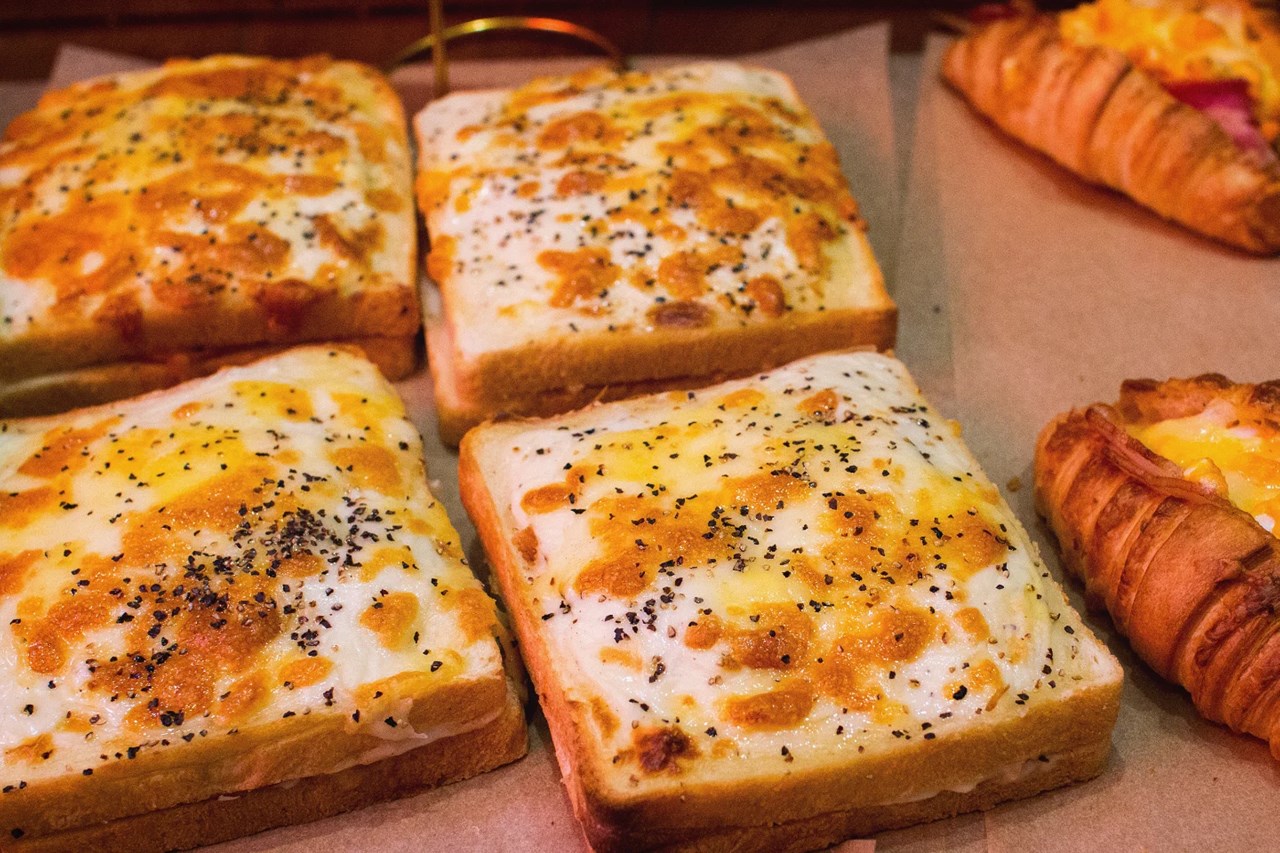 ブラウベルグ特製食パンを使用した、大人気のクロックムッシュ焼き上がっています（2025.10.09）